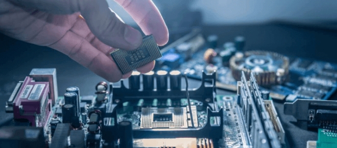 相比传统窄带射频模块的性能飞跃